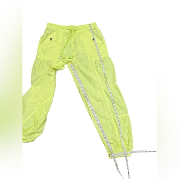 Free People Movement Set Me Free Pants Drawstring Sour Citrus Hiking Size M - Picture 10 of 14